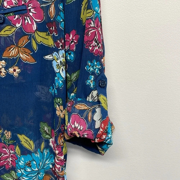 NWOT KUT From The Kloth Sheer Navy Floral Button Down Blouse SP - Picture 3 of 16
